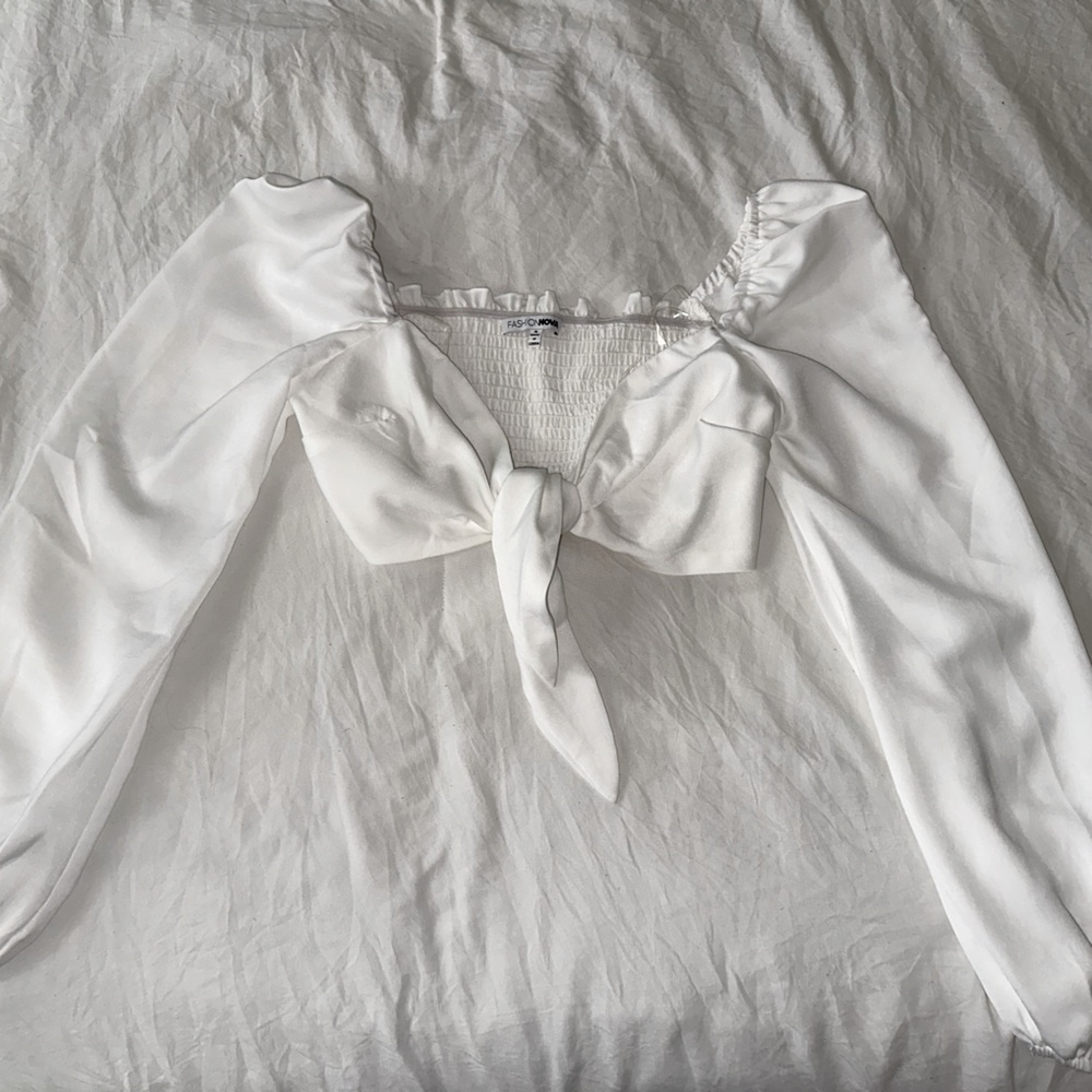 Fashion Nova Tie Front Crop Top